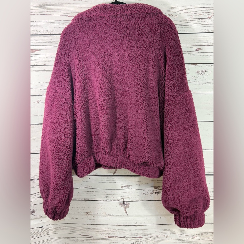 Kimchi Blue Urban Outfitters Faux Sherpa Wine Colored Teddy Jacket in Size XL - Picture 6 of 6